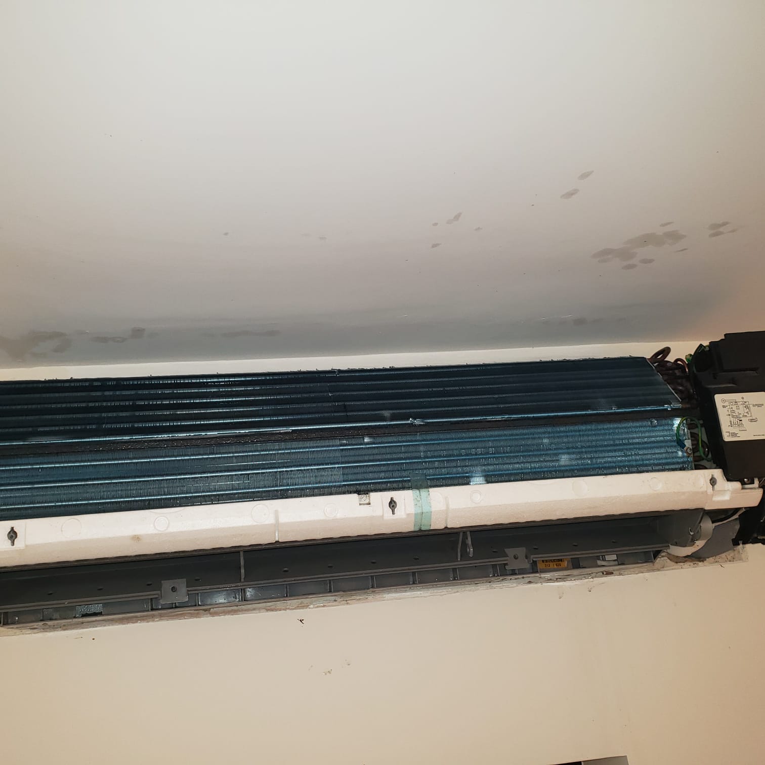 Wall mount type air conditioner cleaning-Central-20230811_before_image_2.jpg