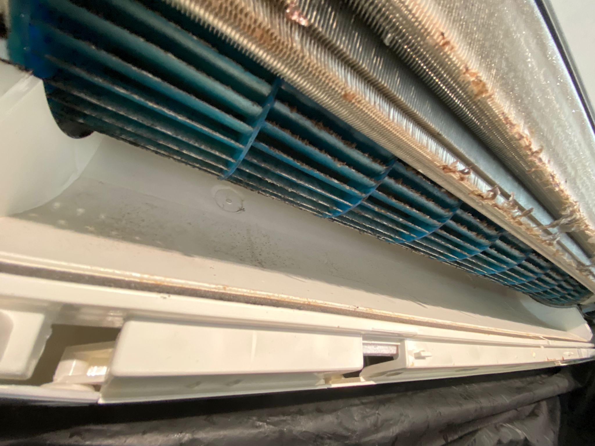 Split type air conditioner cleaning-Pok Fu Lam-20240301_before_image_2.jpg